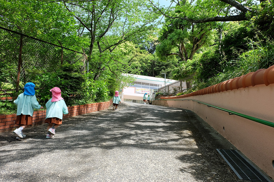 幼稚園入口（アントニオ桜坂Ⅰ）